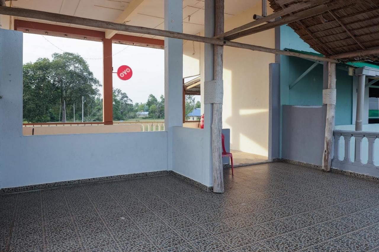 Oyo 90015 Indah Chalet Kuala Rompin Extérieur photo